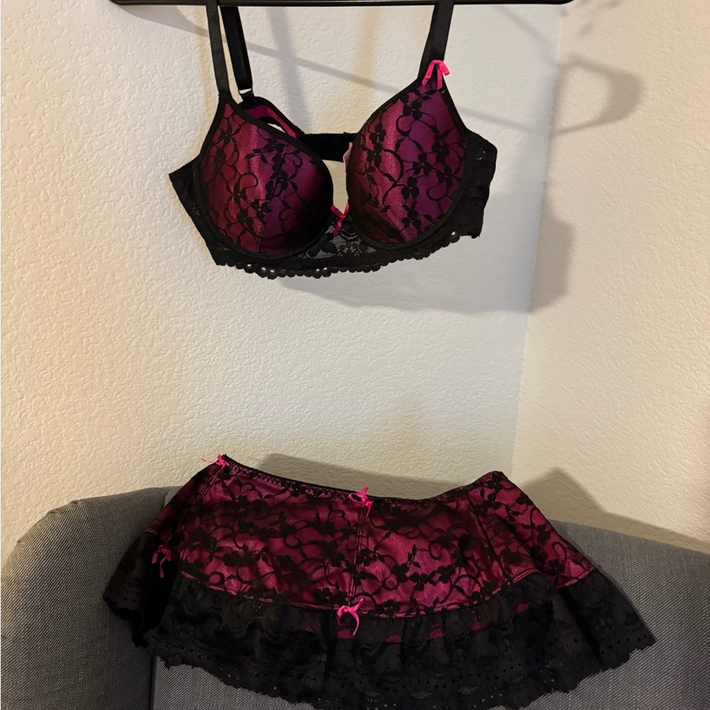 Elegant Black and Pink Lace Lingerie Set